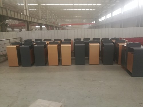 雙色不銹鋼垃圾桶側(cè)面